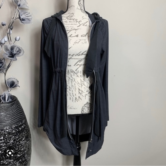 Lululemon Vitality Jacket - Picture 6 of 9